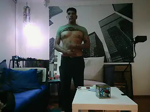 Snapshot of Romario28 chatting on 12/02/25, 06:41 Romario28 online show from 12/02/25, 06:41