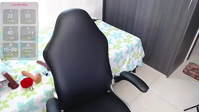 Snapshot of aynarakiss chatting on 10/07/25, 03:09 aynarakiss online show from 10/07/25, 03:09