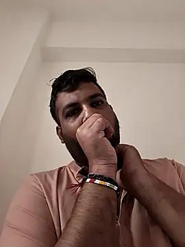 Snapshot of vinay_smalldick chatting on 04/22/26, 01:19 vinay smalldick online show from 04/22/26, 01:19