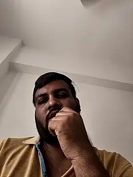 Snapshot of vinay_smalldick chatting on 04/29/26, 05:00 vinay smalldick online show from 04/29/26, 05:00