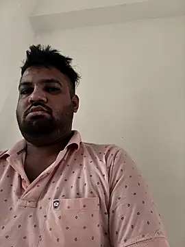 Snapshot of vinay_smalldick chatting on 05/12/26, 01:47 vinay smalldick online show from 05/12/26, 01:47