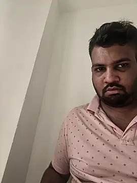 Snapshot of vinay_smalldick chatting on 05/13/26, 02:31 vinay smalldick online show from 05/13/26, 02:31