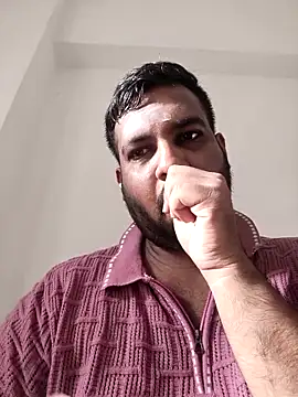 Snapshot of vinay_smalldick chatting on 05/25/26, 02:06 vinay smalldick online show from 05/25/26, 02:06