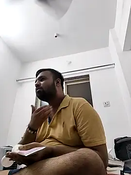 Snapshot of vinay_smalldick chatting on 05/27/26, 02:25 vinay smalldick online show from 05/27/26, 02:25
