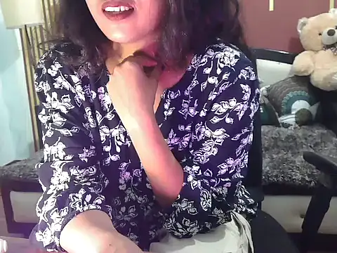 shaalu sharma online show from 11/25/25, 05:51