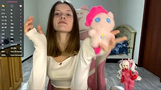 VibeQueenLucy online show from 09/21/25, 03:13