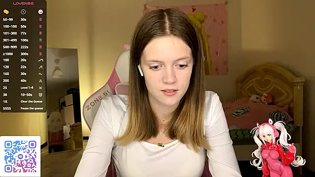 VibeQueenLucy online show from 10/14/25, 04:30