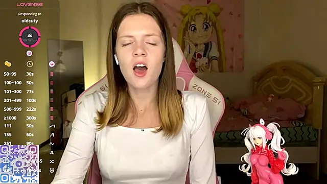 VibeQueenLucy online show from 10/21/25, 02:07