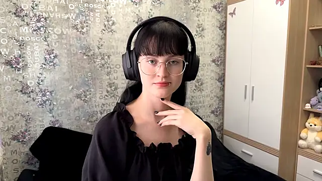 FakeLamb online show from 09/10/25, 12:05