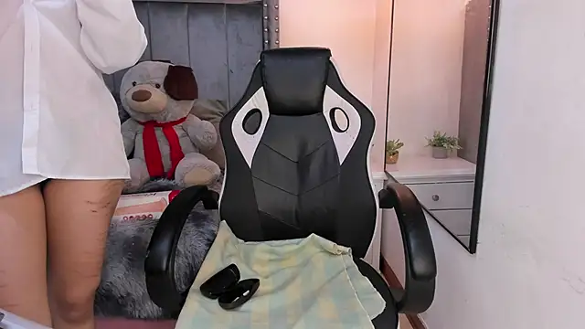 Miyu Komori online show from 03/28/26, 07:57