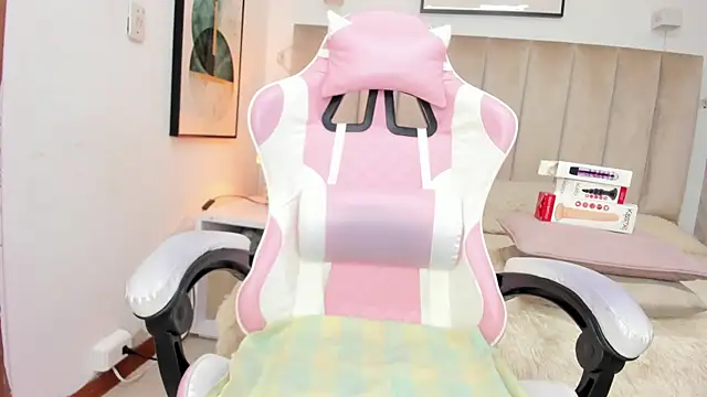 Miyu Komori online show from 04/14/26, 07:42