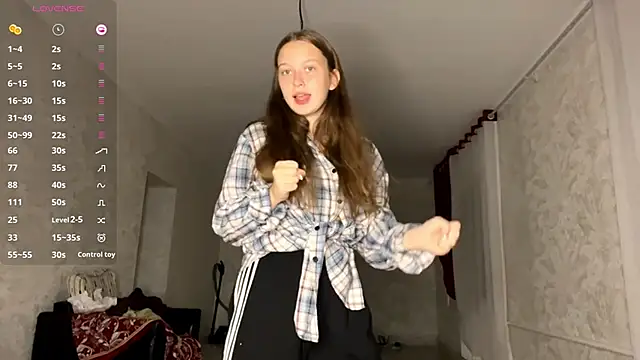 CharlynDini online show from 09/19/25, 03:24