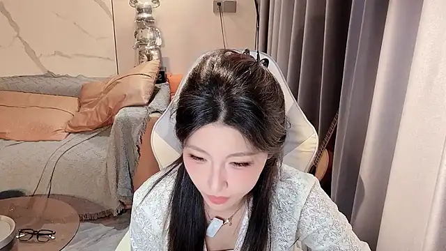 Lixinel-520 online show from 11/19/25, 01:05