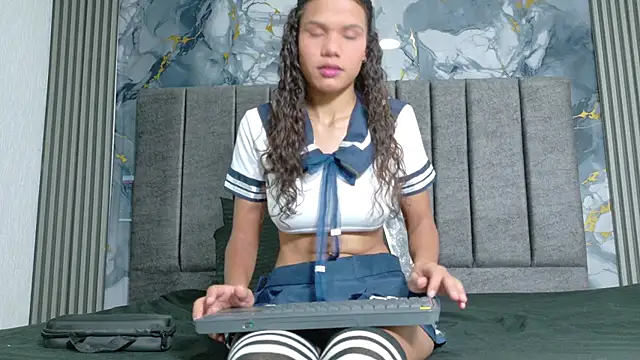 AngelineJolie online show from 09/20/25, 11:22