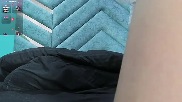 AngelineJolie online show from 01/06/26, 11:03