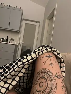 Snapshot of kayaaa31 chatting on 01/13/26, 01:11 kayaaa31 online show from 01/13/26, 01:11