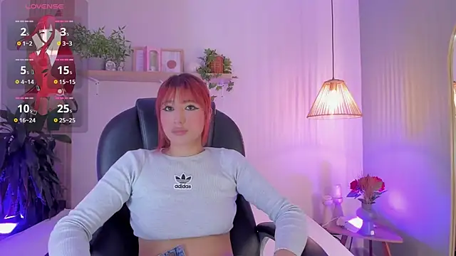 Cristalfoxy  online show from 02/20/26, 08:09