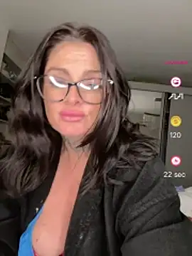 Snapshot of IrishmilfAnna chatting on 05/01/26, 12:15 IrishmilfAnna online show from 05/01/26, 12:15