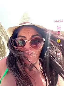 Snapshot of IrishmilfAnna chatting on 05/14/26, 10:11 IrishmilfAnna online show from 05/14/26, 10:11
