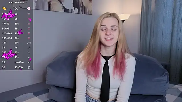 HelenMartines online show from 10/15/25, 10:15