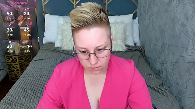 AlexandraGreen online show from 09/08/25, 09:25