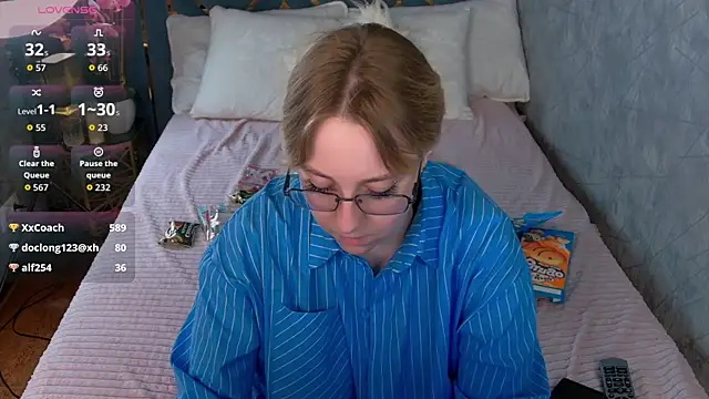 Snapshot of AlexandraGreen chatting on 07/20/26, 04:16 AlexandraGreen online show from 07/20/26, 04:16