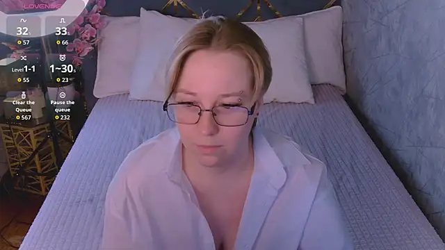 Snapshot of AlexandraGreen chatting on 08/01/26, 11:47 AlexandraGreen online show from 08/01/26, 11:47