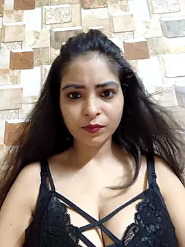 QUEEN-ADITI online show from 09/30/25, 02:00