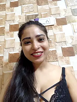 QUEEN-ADITI online show from 10/10/25, 03:22