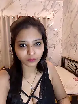 QUEEN-ADITI online show from 03/05/26, 05:36