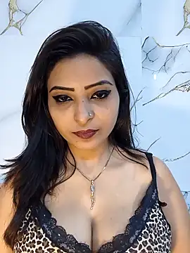 QUEEN-ADITI online show from 04/10/26, 05:28