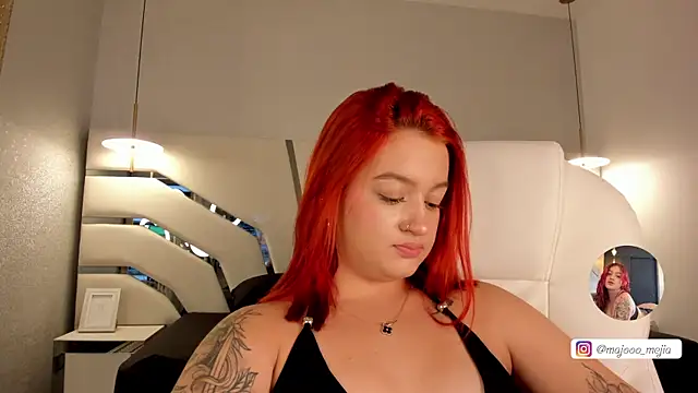 Julieth Rojas online show from 09/11/25, 04:56