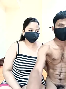 Beautiful couple 70 online show from 02/20/26, 05:46