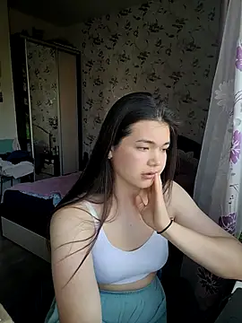 Snapshot of Albi_Glow chatting on 09/18/25, 11:12 Albi Glow online show from 09/18/25, 11:12