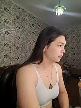 Snapshot of Albi_Glow chatting on 10/22/25, 02:12 Albi Glow online show from 10/22/25, 02:12