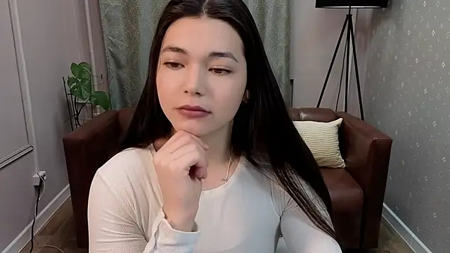 Snapshot of Albi_Glow chatting on 11/16/25, 04:40 Albi Glow online show from 11/16/25, 04:40