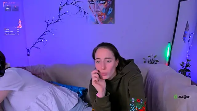 khloebeauty online show from 10/16/25, 07:48