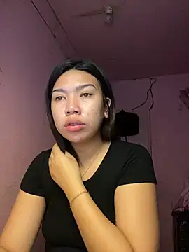 Snapshot of aniya_04 chatting on 10/30/25, 11:16 aniya 04 online show from 10/30/25, 11:16