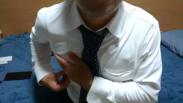 erosuke9 online show from 01/14/26, 12:22