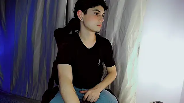 dilan hott  online show from 10/08/25, 11:57