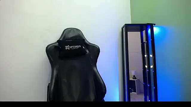 dilan hott  online show from 01/07/26, 08:11