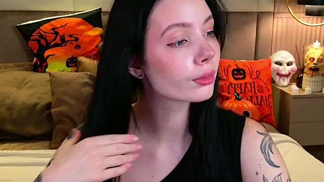 Goldy Stark online show from 10/26/25, 08:37