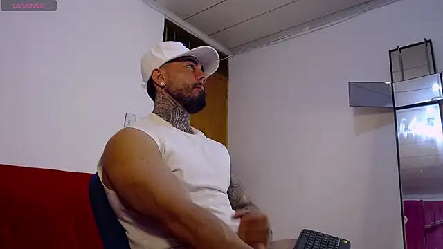 tommyblessd1 online show from 07/07/26, 07:23
