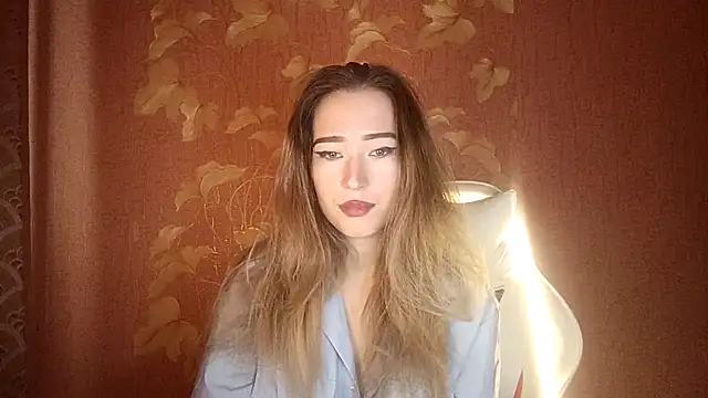 Awora Wolf online show from 09/18/25, 08:27