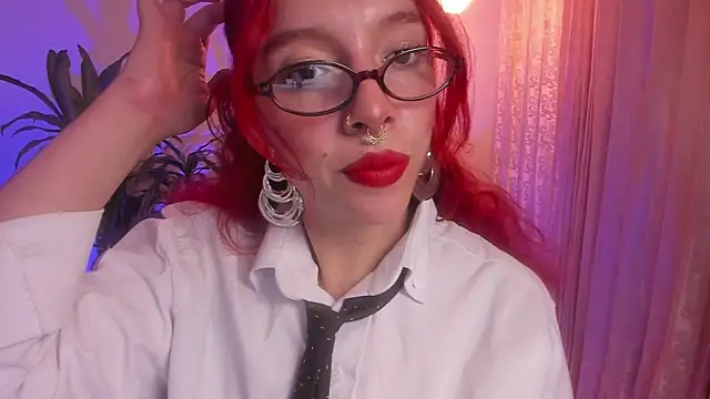 bri von dhara   online show from 10/21/25, 03:46