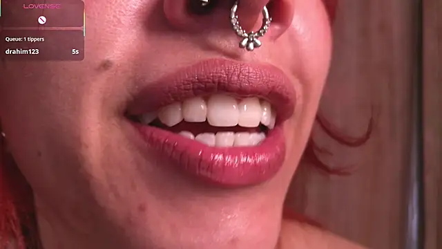 bri von dhara   online show from 12/14/25, 04:34