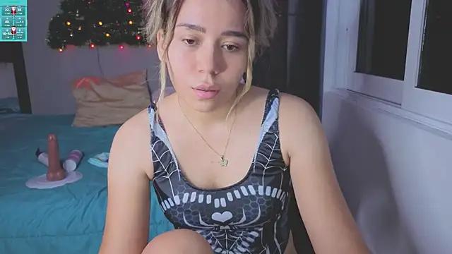 Aiilyn Ds online show from 12/15/25, 12:04