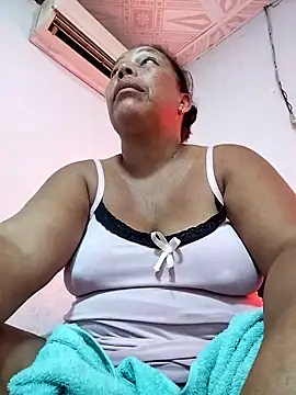 Naomi-Mature online show from 11/26/25, 08:15