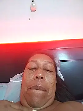 Naomi-Mature online show from 05/13/26, 08:34