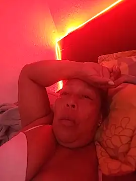 Naomi-Mature online show from 05/28/26, 11:18